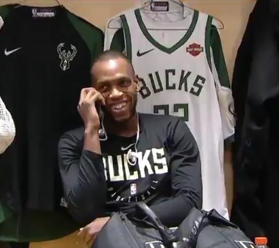 门将倒地的瞬间，一切都晚了（门将倒下的一刻，一切为时已晚）