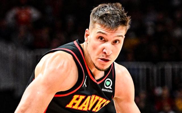 曼城欧冠生死战！瓜帅祭出恐怖攻击群，哈兰德领衔豪华阵容剑指伯纳乌（曼城欧冠背水一战！瓜帅排出火力全开锋线，哈兰德领衔豪阵直指伯纳乌）