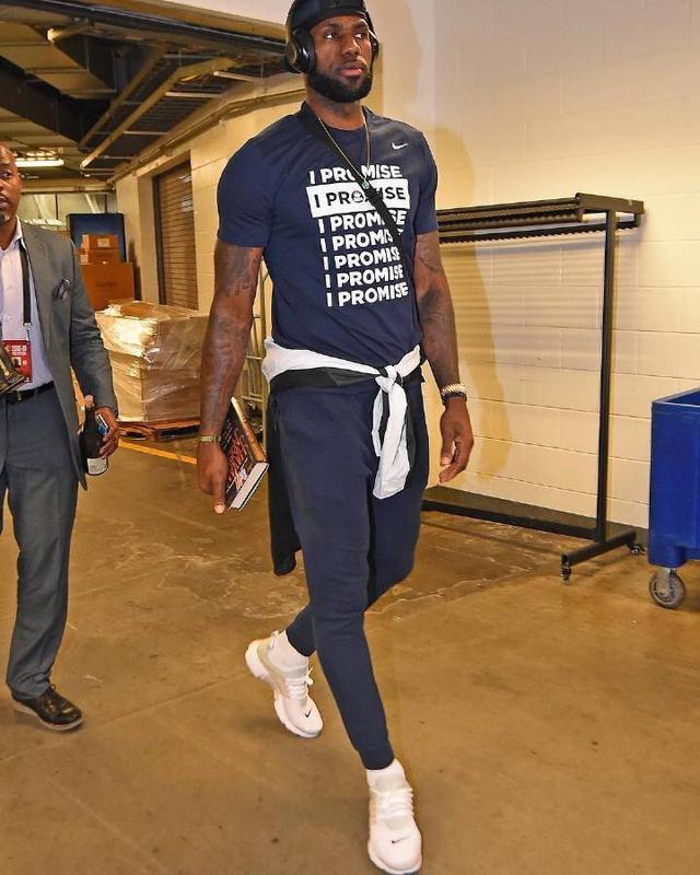 罗马诺：去年冬窗曼联引进埃德松未果，现在他已经大降价了（罗马诺：曼联去年冬窗求购埃德松未果，如今要价已大幅下调）