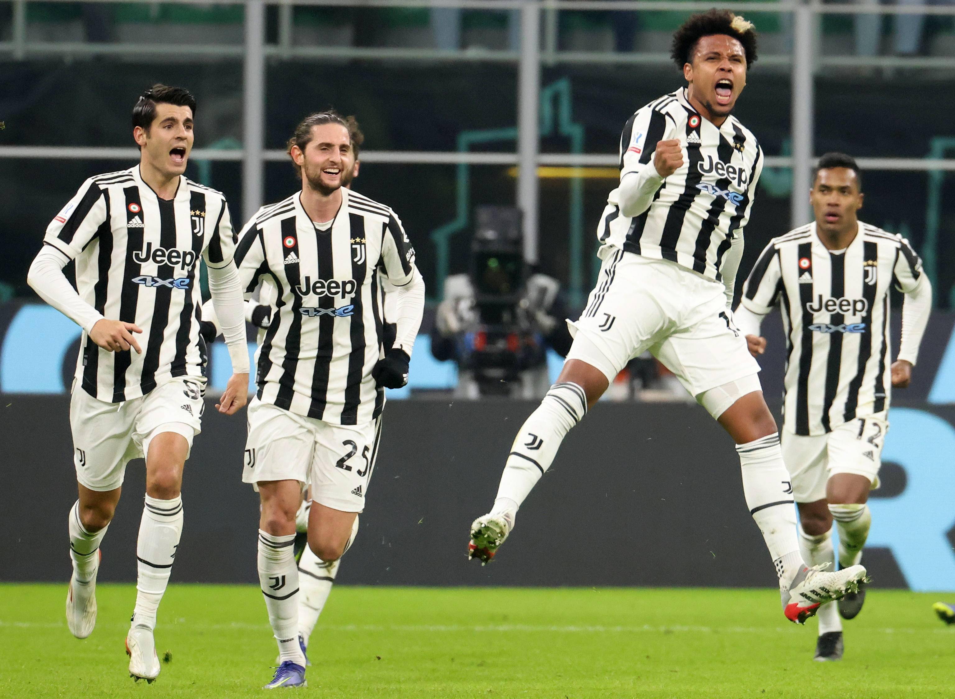 第二节发力！西亚卡姆半场11中5，得到12分7板2助2断（西亚卡姆次节爆发：半场11投5中，拿下12分7板2助2断）