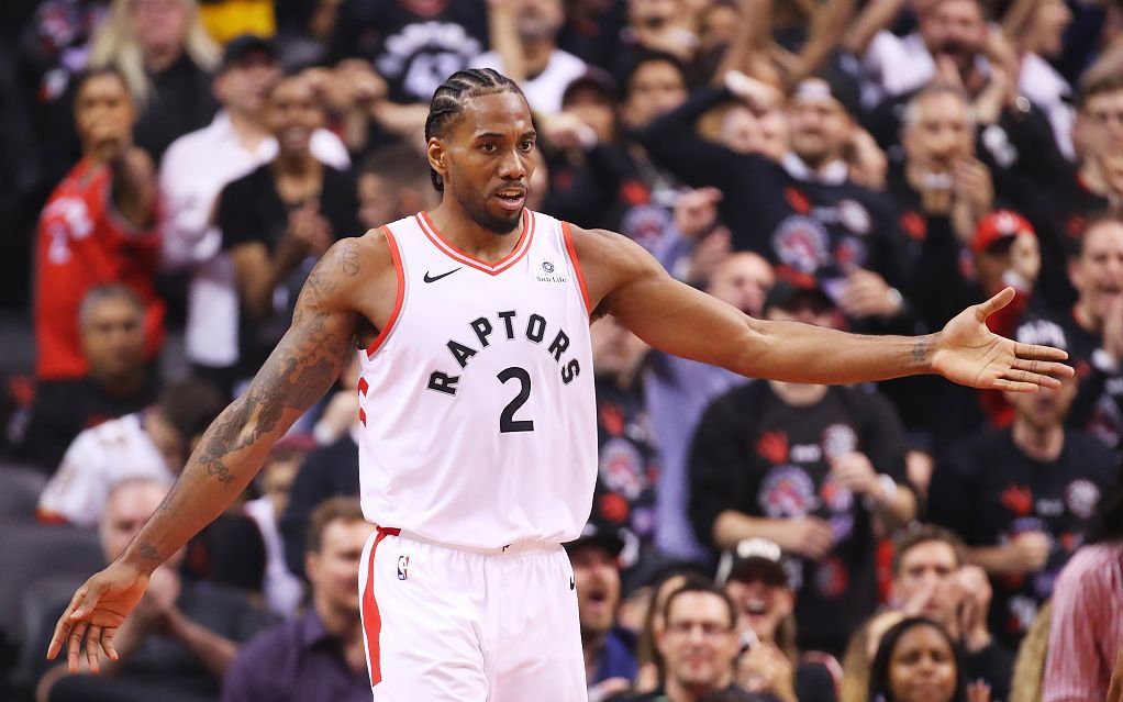 绿帽哥：利物浦高层与斯洛特今日开会，萨拉赫无缘下周欧冠名单（利物浦高层今日会晤斯洛特，萨拉赫无缘下周欧冠大名单）