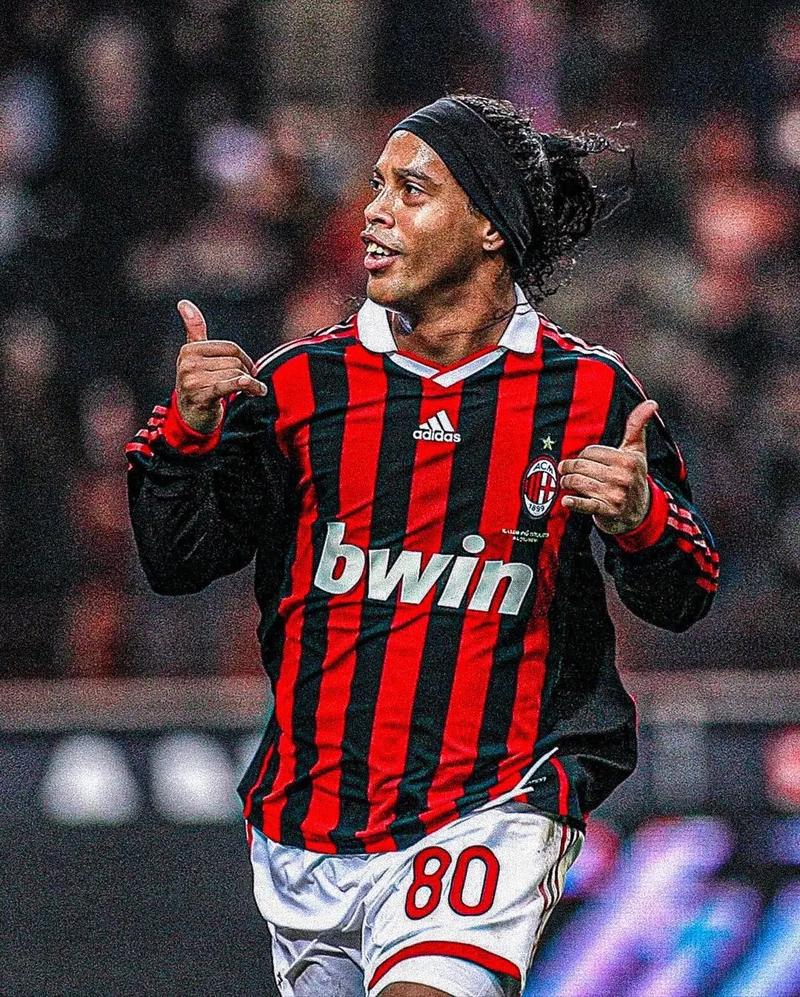 法比奥庆祝足协杯夺冠：将永远存在的时刻，一切荣耀归于上帝（法比奥庆祝足协杯封王：此刻永恒，荣耀归于上帝）