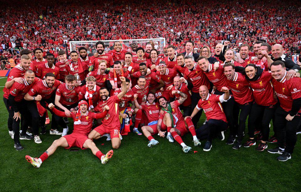 邮报：明年世界杯上下半场中段设强制补水时间，每次三分钟（邮报：明年世界杯将于上下半场中段设三分钟强制补水暂停）