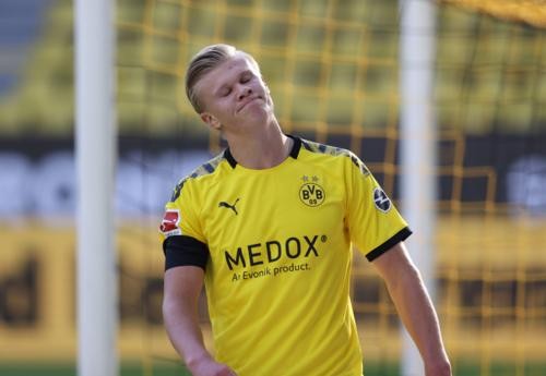 他在防守端 他在防守端